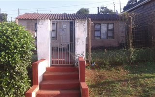 2 Bedroom House in KwaMashu