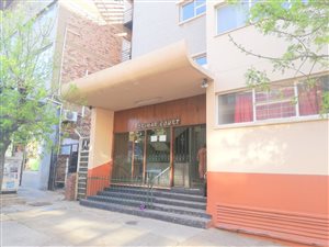 2 Bed Apartment in Krugersdorp Central