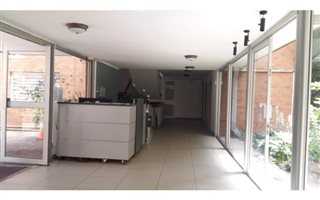 3 Bedroom Apartment in Houghton Estate