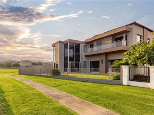 3 Bed House in La Como Lifestyle Estate