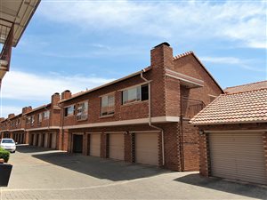 2 Bed Apartment in Hazeldean (Silverlakes Surroundings)