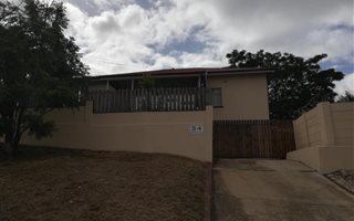 2 Bedroom House in Uitenhage Central