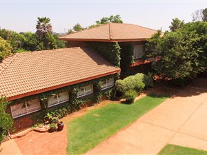 4 ha Smallholding in Pomona AH