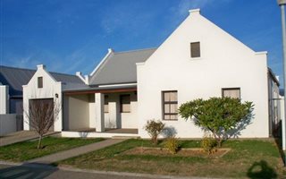 3 Bedroom House in Roux Park