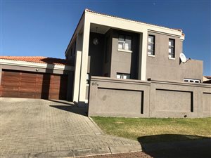 3 Bed House in Blue Hills