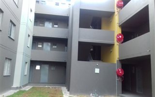2 Bedroom Apartment in Roodepoort Central