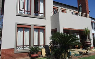 3 Bedroom Cluster in Midstream Estate