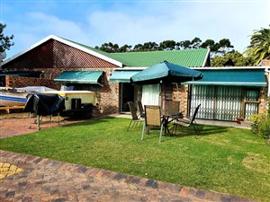 2 Bed House in Keurbooms River