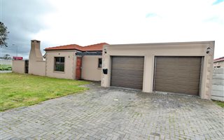 3 Bedroom House in Soneike