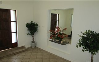 1 Bedroom Apartment in Westdene