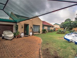 3 Bed House in Ravensklip