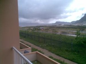 2 Bed Apartment in Muizenberg
