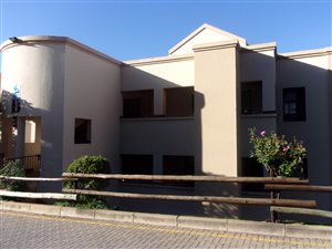2 Bedroom Apartment in Constantia Kloof