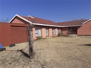 4 Bed House in Waldrift