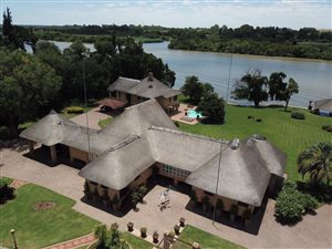 5 Bedroom House in Marlbank