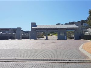 608 m² Land available in Dennegeur