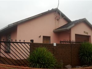 4 Bed House in Vosloorus South
