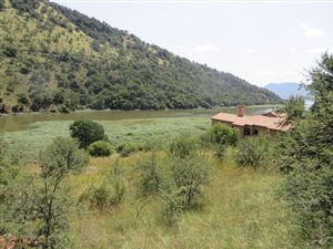 1155 m² Land available in Estate D Afrique