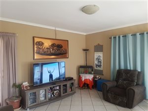 3 Bed House in Flora Gardens