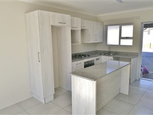 2 Bed Townhouse in Overbaakens