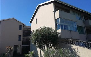 1 Bedroom Apartment in Manors