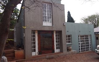 Loft in Melville