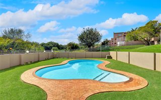3 Bedroom Duplex in Corlett Gardens