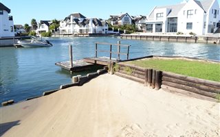 5 Bedroom House in St Francis Bay Canals