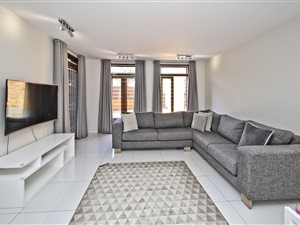 3 Bed Townhouse in Illovo