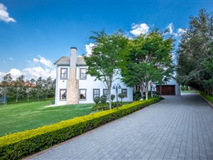 6 Bed House in Mooikloof Equestrian Estate