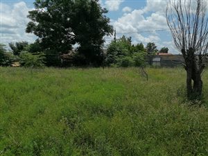 875 m² Land available in Temba