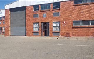 820 m² Industrial space in Prolecon