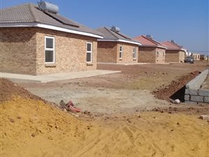 2 Bed House in Lehae