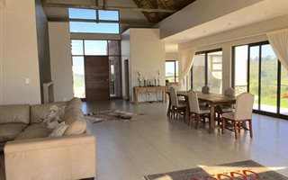 5 Bedroom House in Bothas Hill