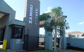 792 m² Land available in Willowbrook