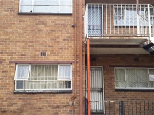 2 Bed House in Vereeniging Central