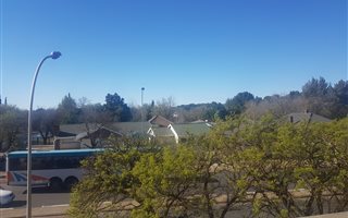 2 Bedroom Apartment in Park West
