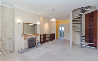 3.5 Bedroom Apartment in Kenilworth