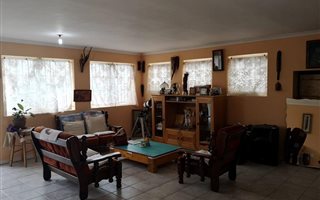5 Bedroom House in Grassy Park