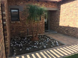 3 Bedroom Simplex in Jansen Park