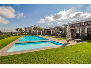 3 Bed Apartment in Modderfontein