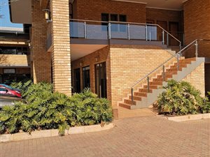 818 m² Commercial space in Montana Park