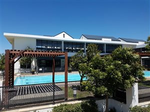 3 Bed Apartment in Somerset West Central