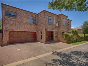 4 Bedroom Townhouse in Bellairspark