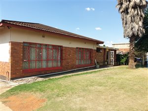 3 Bed House in Rowhill