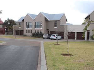 3 Bed Townhouse in Heritage Hill
