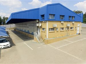 1450 m² Commercial space in Ferndale