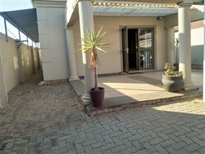 3 Bed House in Erasmia