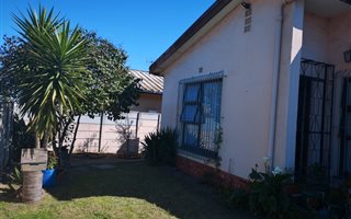 3 Bedroom House in Peerless Park