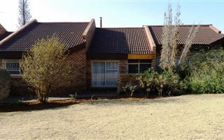 4 Bedroom House in Langenhoven Park